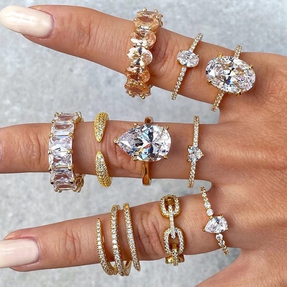 Emerald Princess Cut Eternity Wedding Band Ring - Picture 13 of 13